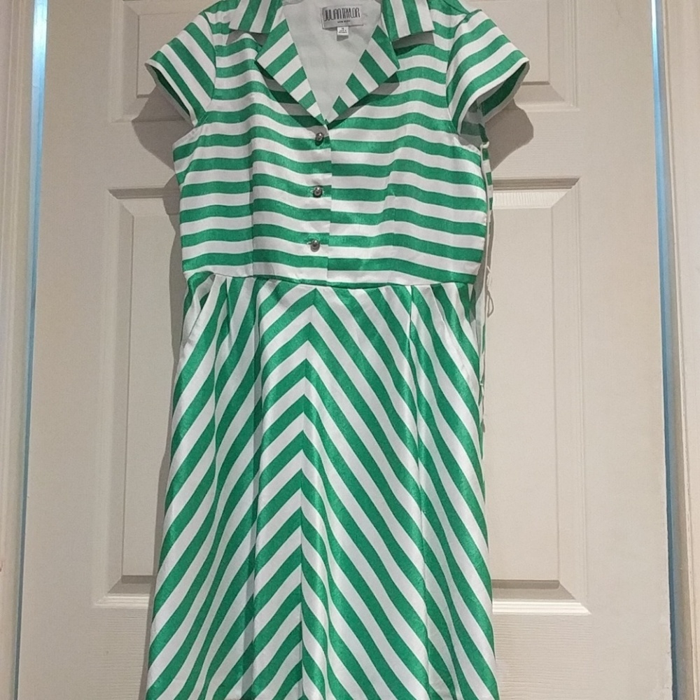 VINTAGE GREEN & WHITE SWING DRESS